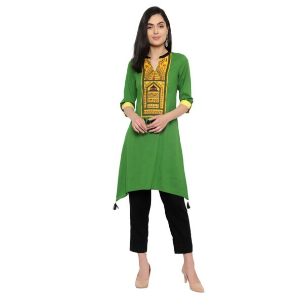 Aksha Women's Mehandi Green C Cut Kurti