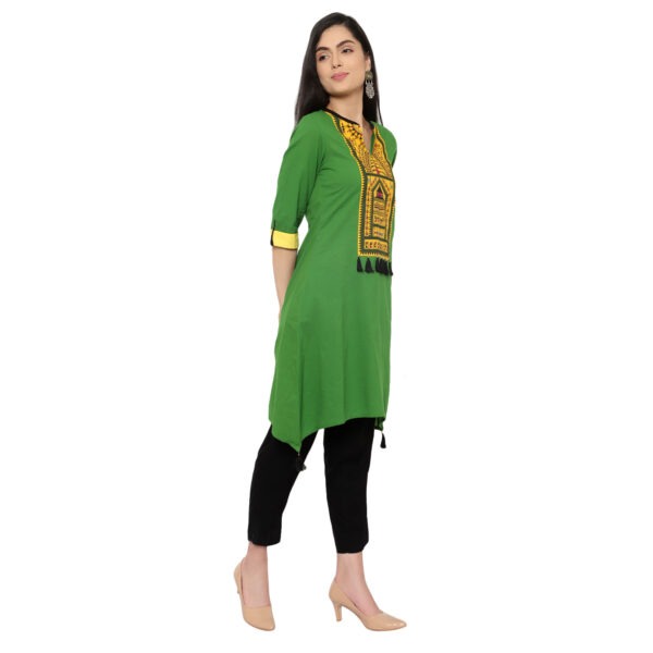 Aksha Women's Mehandi Green C Cut Kurti