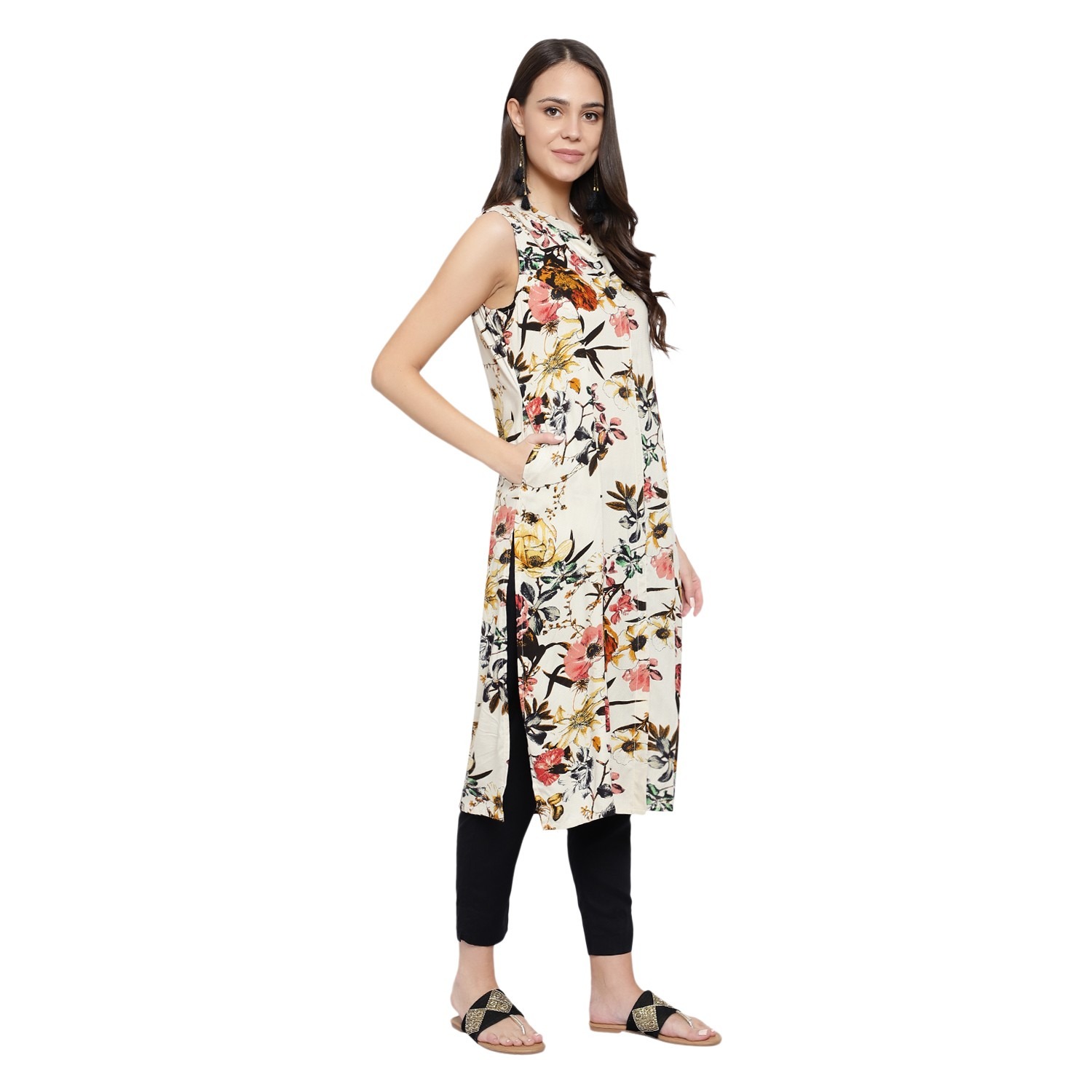 Casual kurti | Stylish kurtis design, Designer dresses casual, Indian  dresses