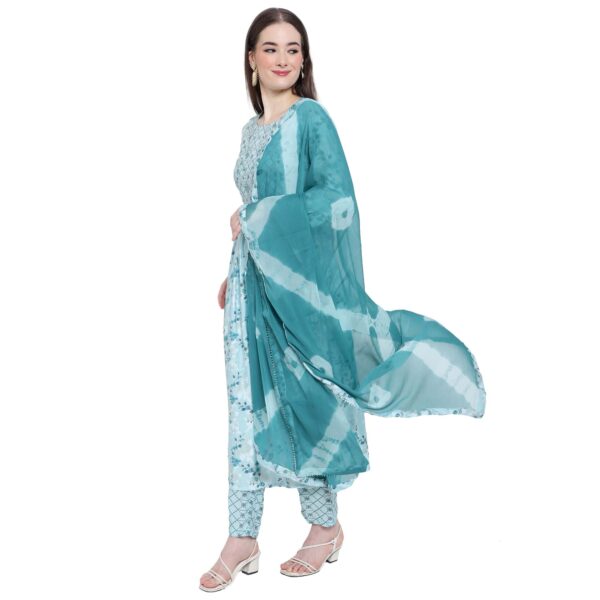 Aksha Effortless Glamour Firozi Naira Set5