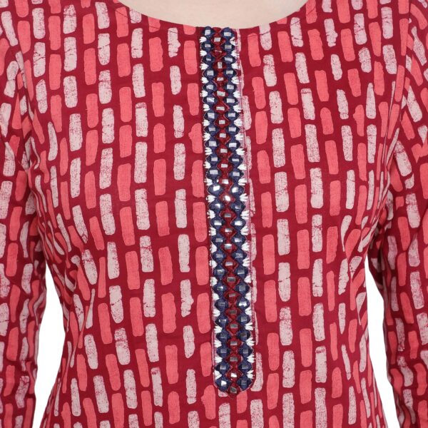 Aksha Floral Flourish Maroon Kurta3