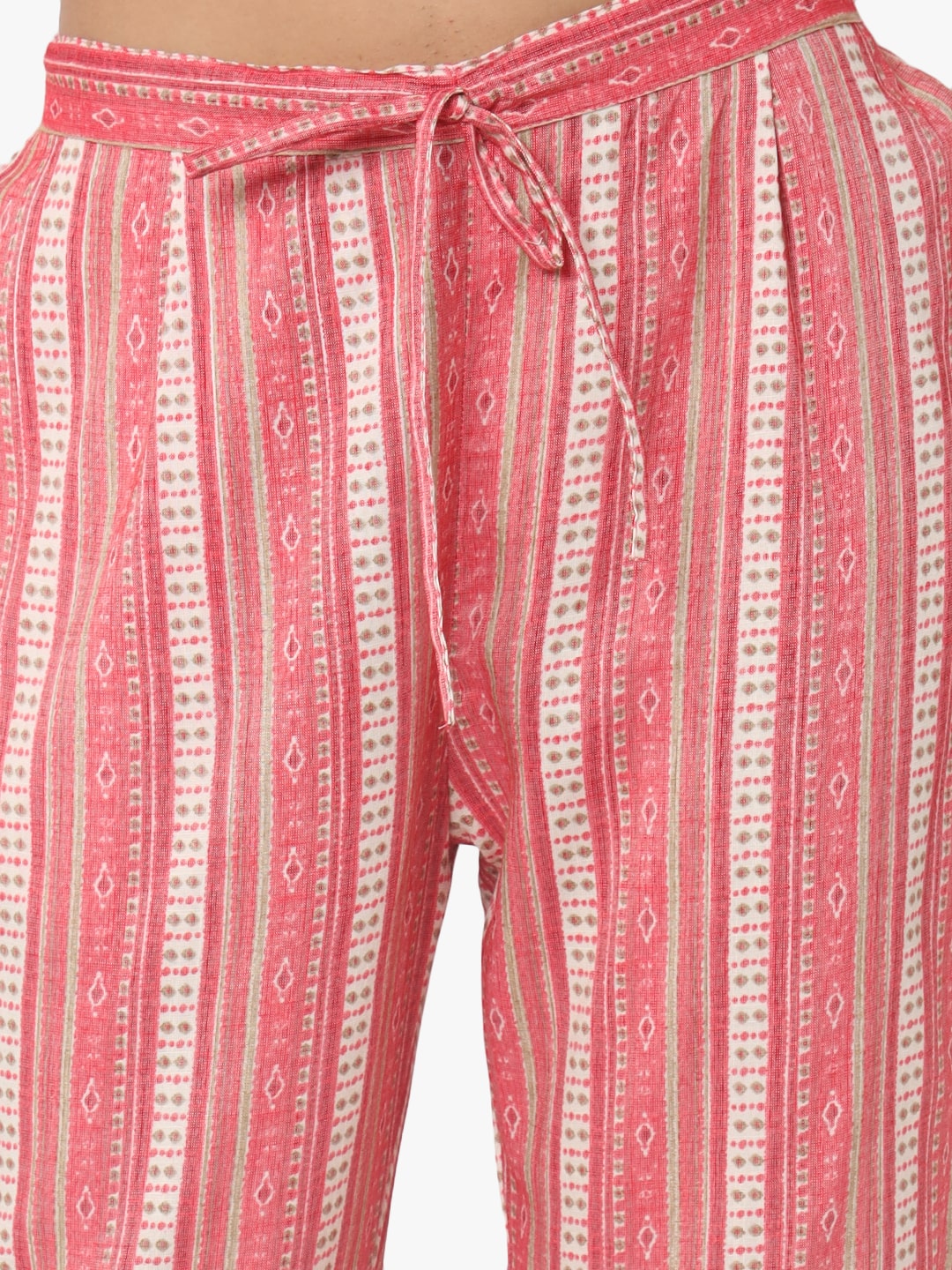 Fuschia pink trousers | Deepika Padukone