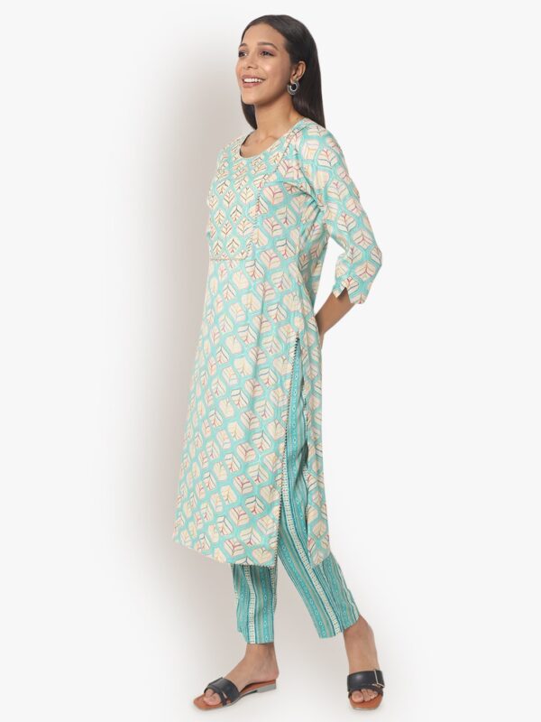 Aksha Rama Green Trouser Set4