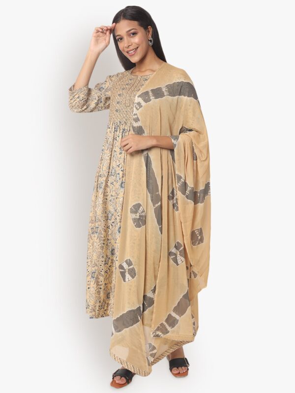 Heart Touching Golden Naira Cut Suit3