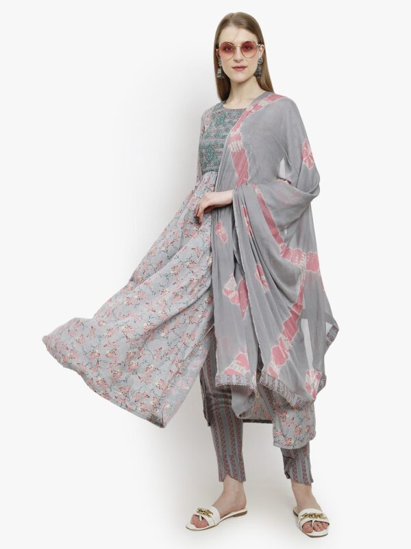 Graceful Gulzar Grey Naira Ladies Suit