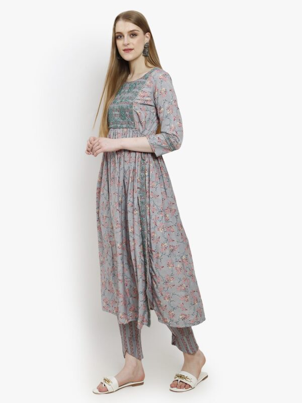 Graceful Gulzar Grey Naira Ladies Suit2