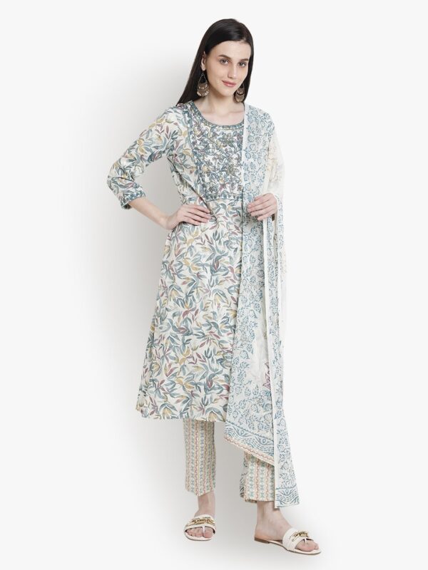 Effortless Elegance Rama Green Women Ladies Suit..