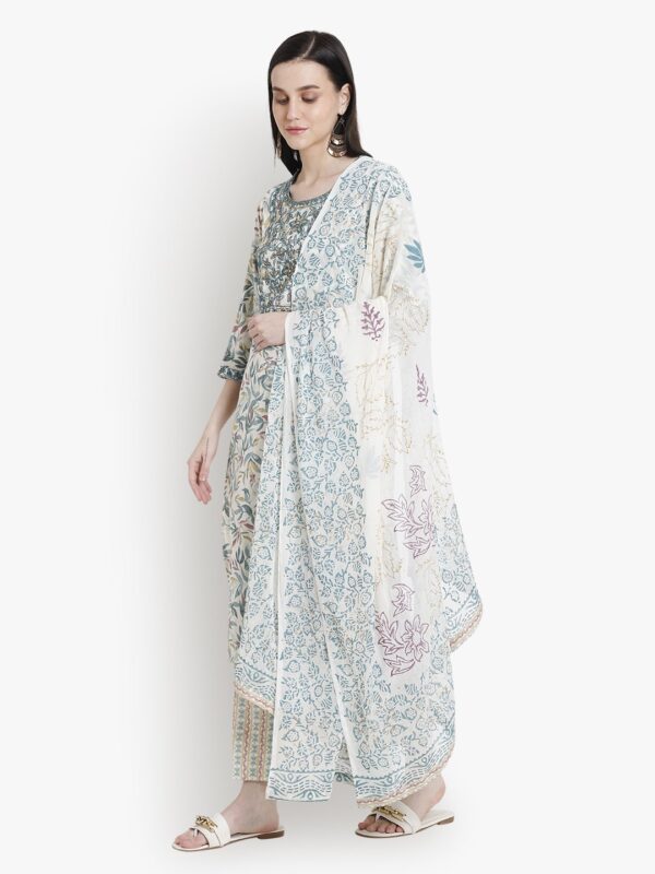 Effortless Elegance Rama Green Women Ladies Suit1