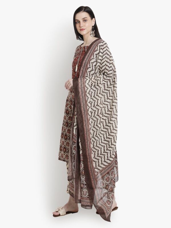 Longing Pairings Mehandi Women Ladies Suit1.